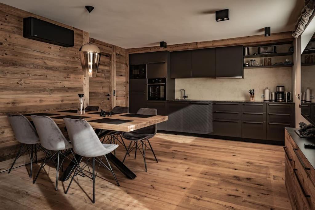 Apartamento Cozy Loft In The Alps Of Zillertal Schwendau Exterior foto